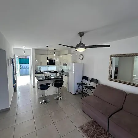 Bungalow En San Eugenio Bajo Апартаменты Адехе