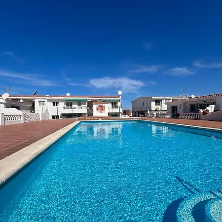 Bungalow En San Eugenio Bajo * アデヘ
