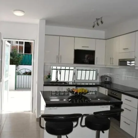 Bungalow En San Eugenio Bajo Apartment *